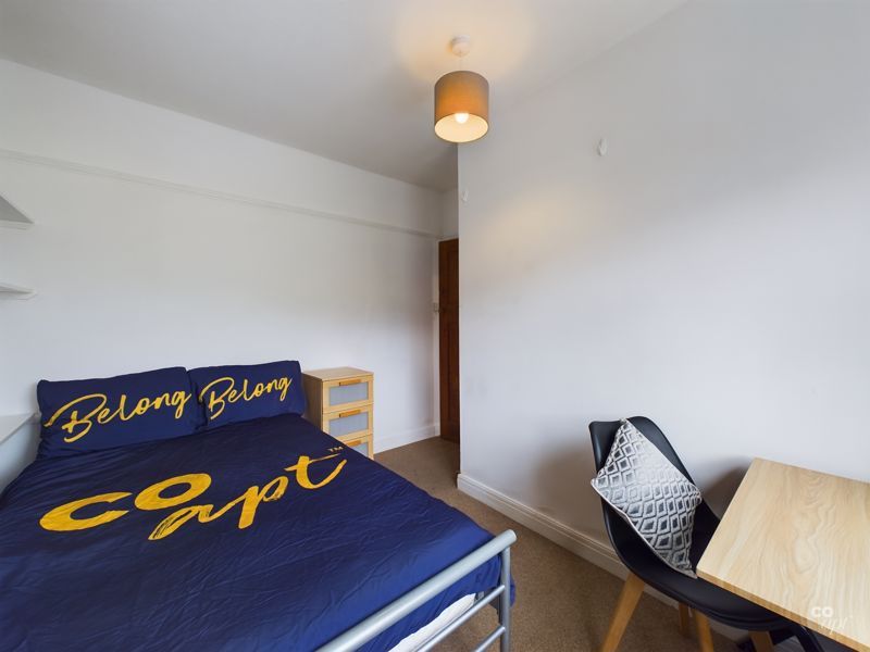 Property photo 2 of 9 Photo 3