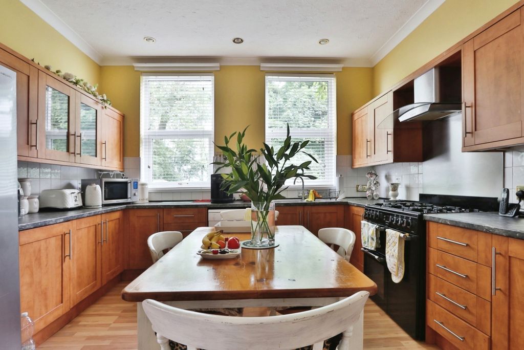 Property photo 3 of 19 3252936