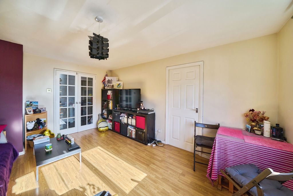 Property photo 3 of 20