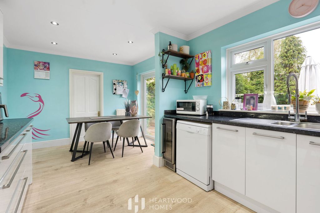 Property photo 3 of 24