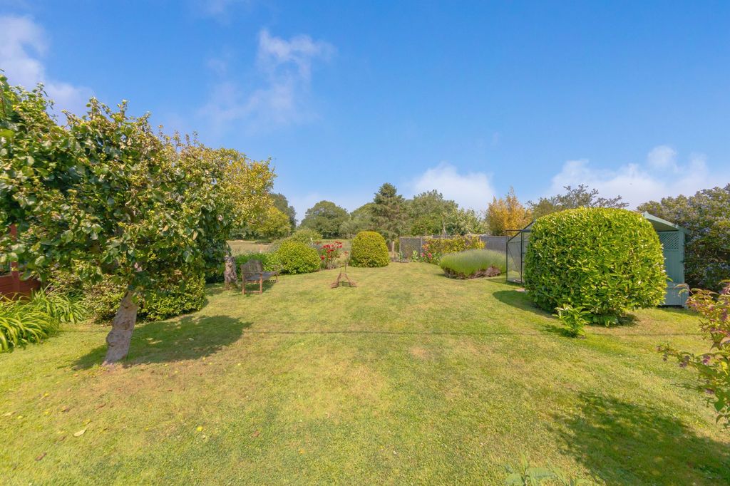 Property photo 2 of 26