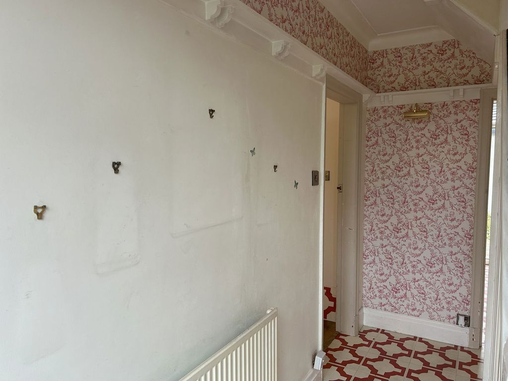 Property photo 2 of 35