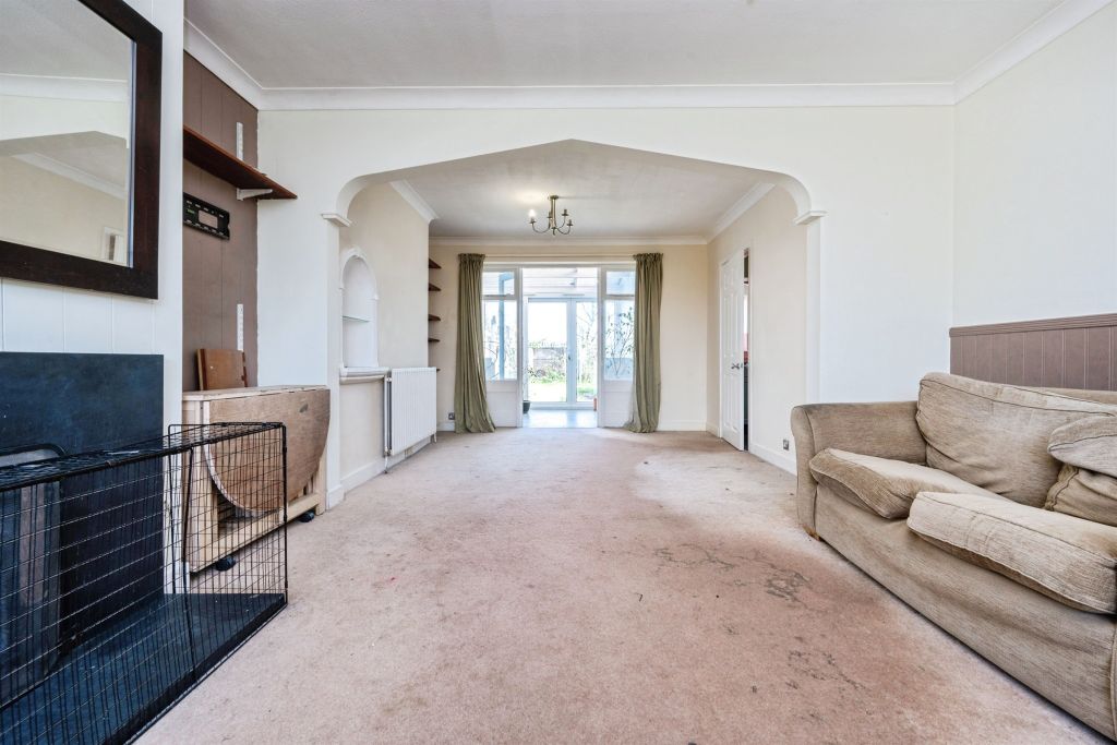 Property photo 3 of 13