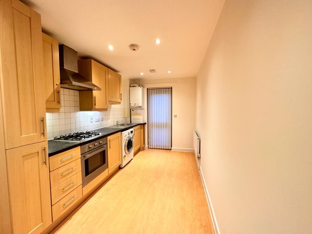 Property photo 1 of 10 One Bed Flat To Rent Lewin Terrace, Feltham Tw14