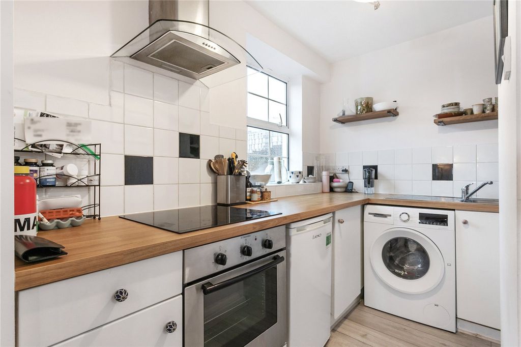 Property photo 2 of 9 Picture No. 05