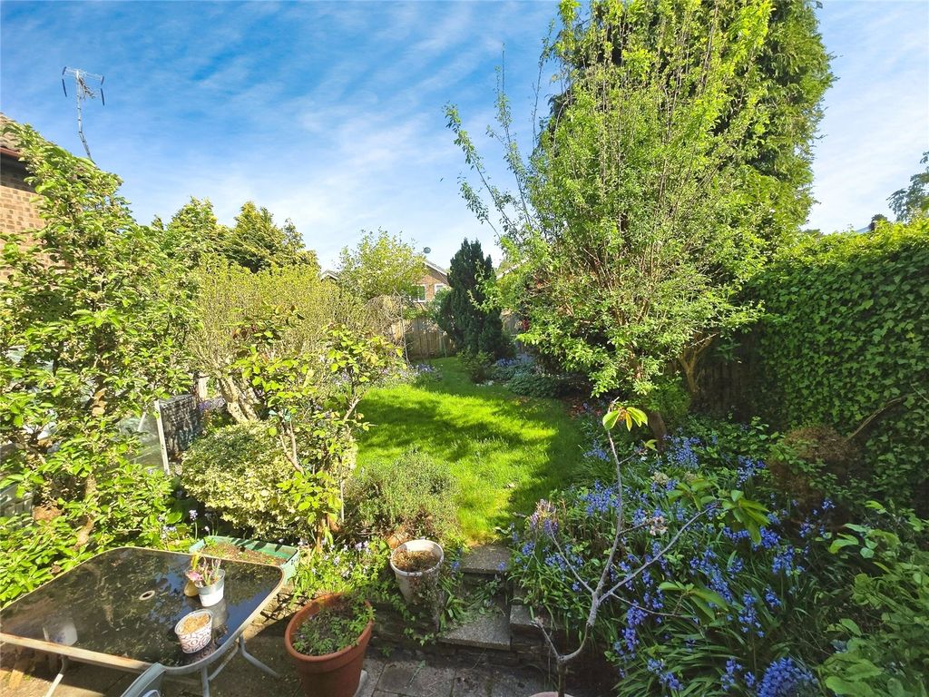 Property photo 2 of 14 Picture No. 12