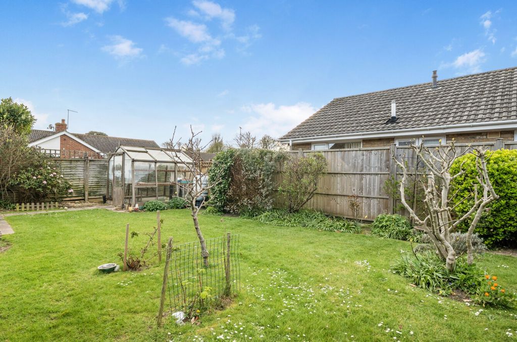 Property photo 2 of 20