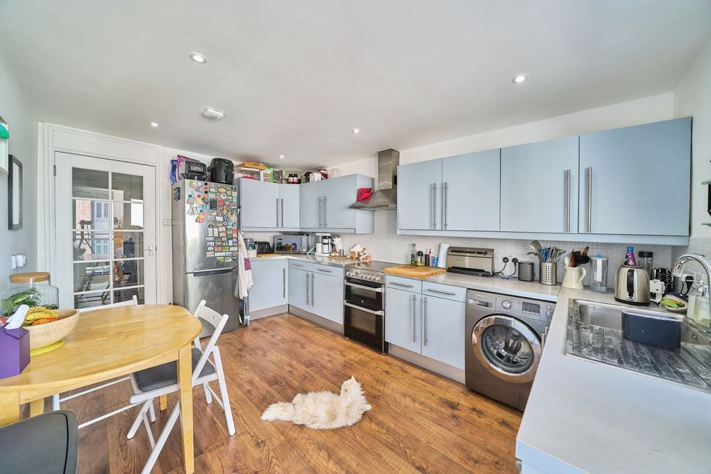 Property photo 3 of 10