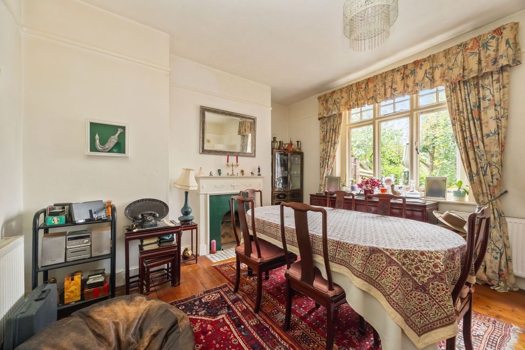 Additional image 6 of 6 bed semi-detached house for salePaddockhall Road, Haywards Heath RH16