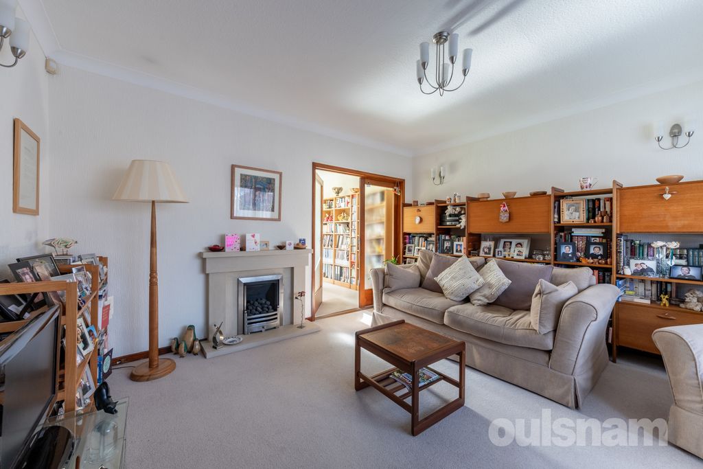 Property photo 2 of 17 Picture No. 16