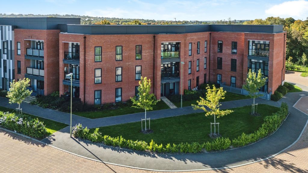 Property photo 1 of 9