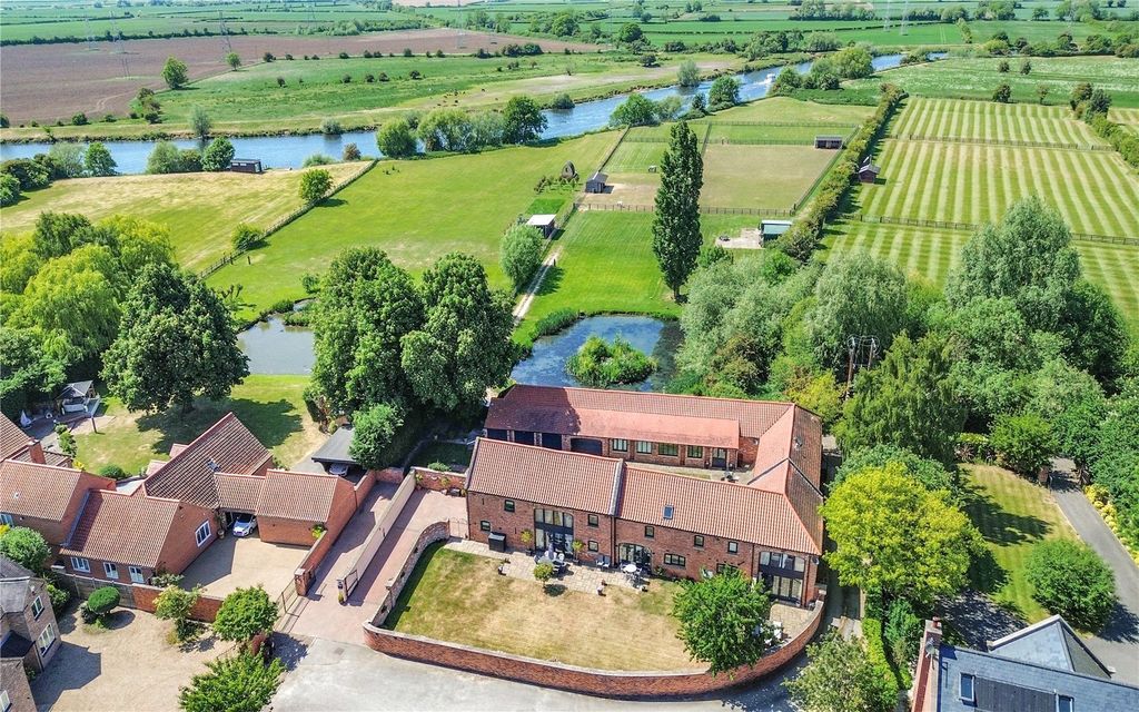 Property photo 2 of 18 Aerial Photo