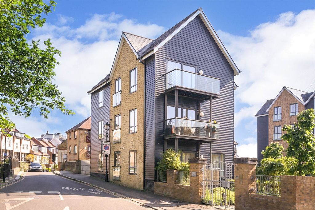 Property photo 1 of 16 Picture No. 02