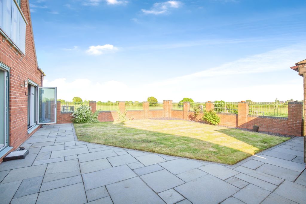Property photo 2 of 27 Ca85A5d3-Mw-5109