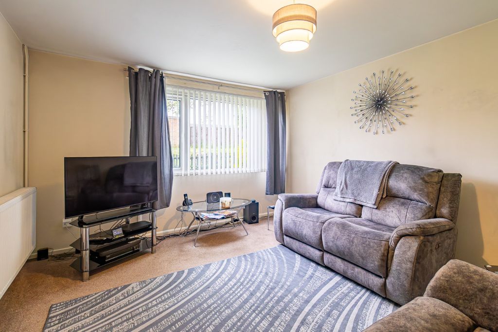 Property photo 2 of 21 5158373
