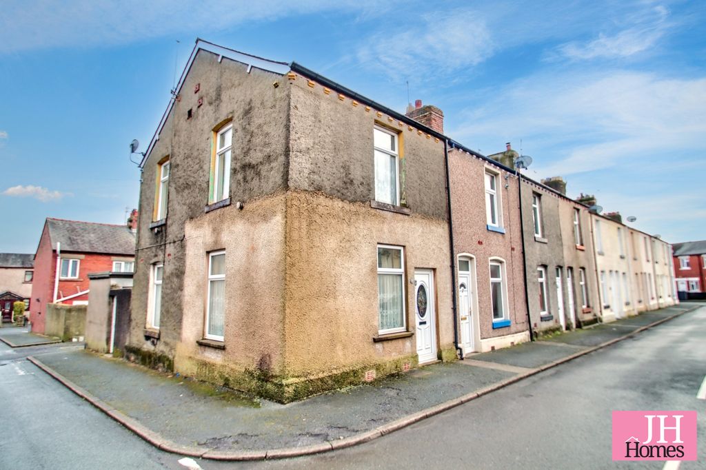 Property photo 1 of 9