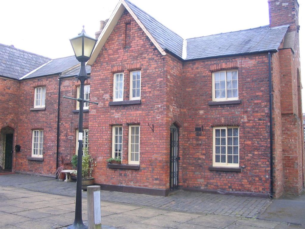 Property photo 1 of 17 4 Dorfold Front.Jpg