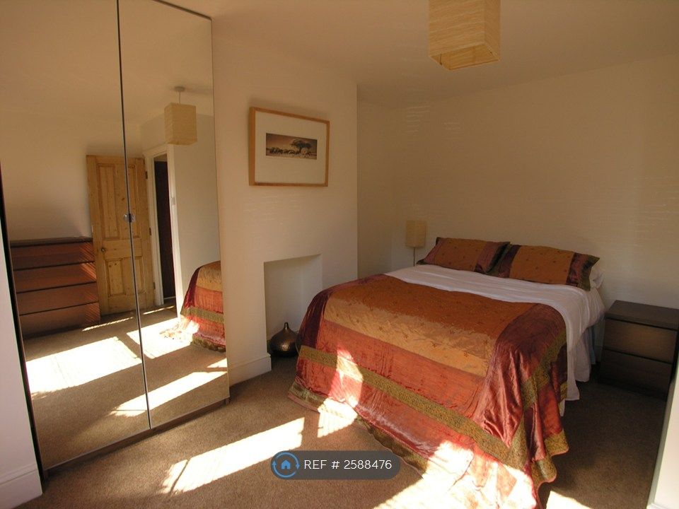 Property photo 3 of 13 Bedroom 1