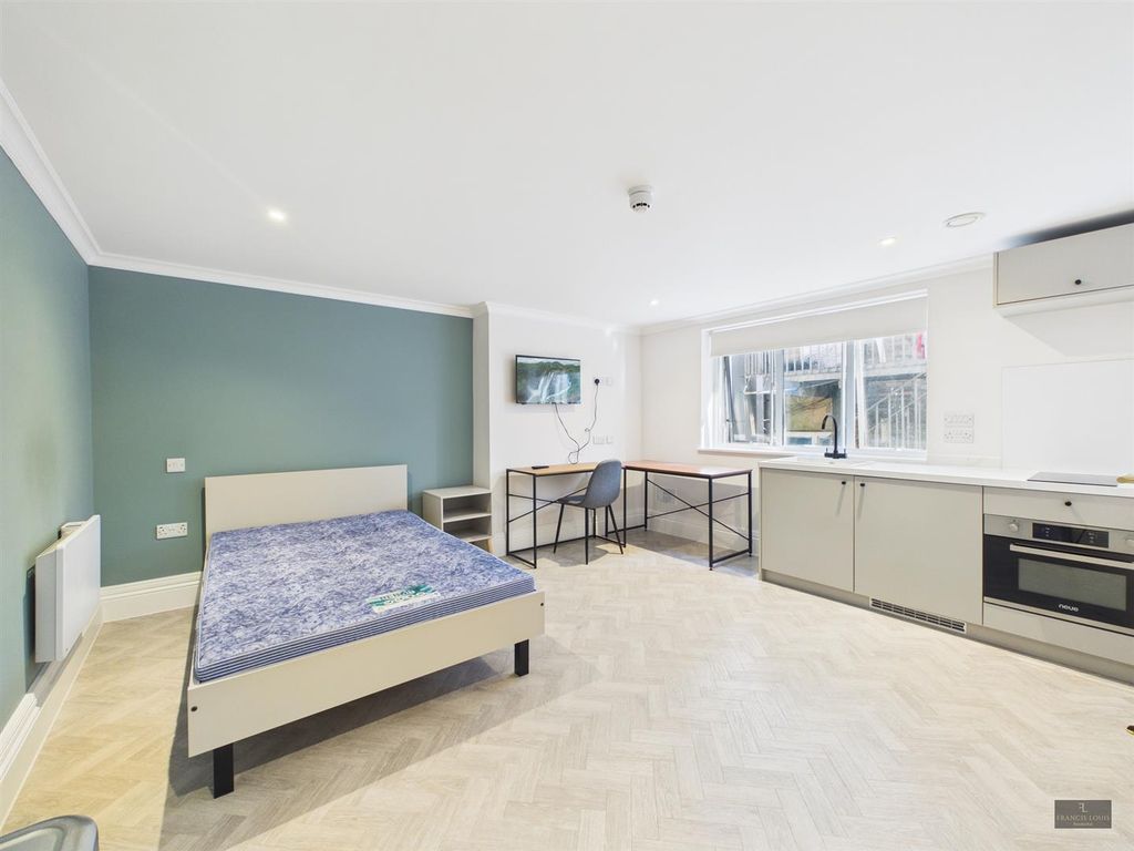 Property photo 1 of 14 Cam02887G0-Pr0625-Still002 (1).Jpg