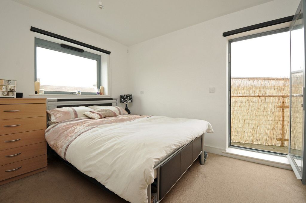 Property photo 3 of 8 Picture No. 04