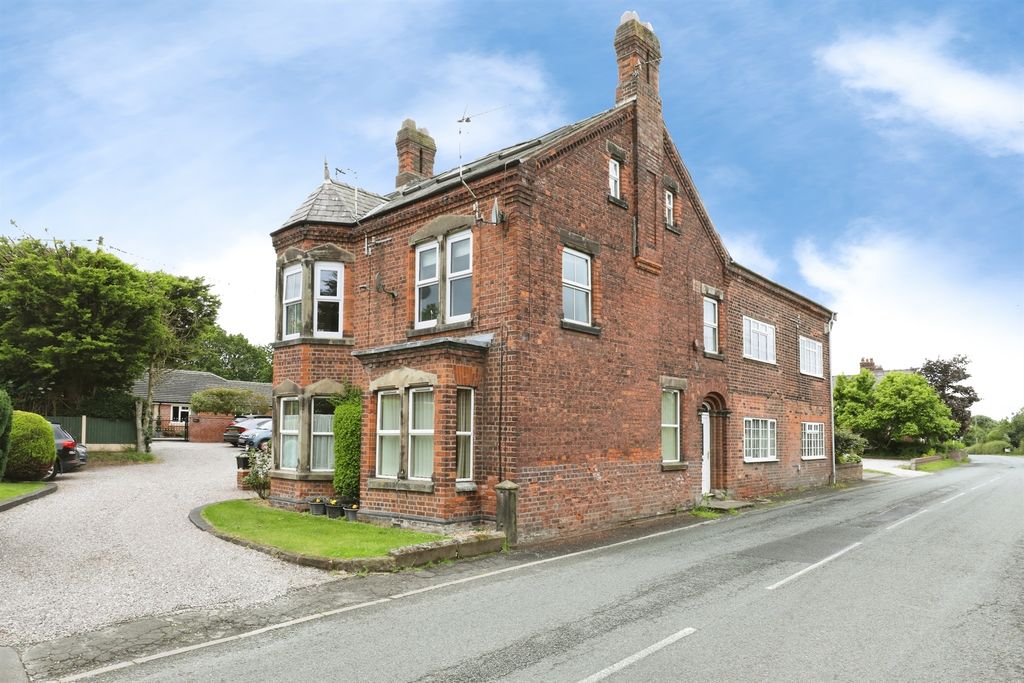 Property photo 2 of 14