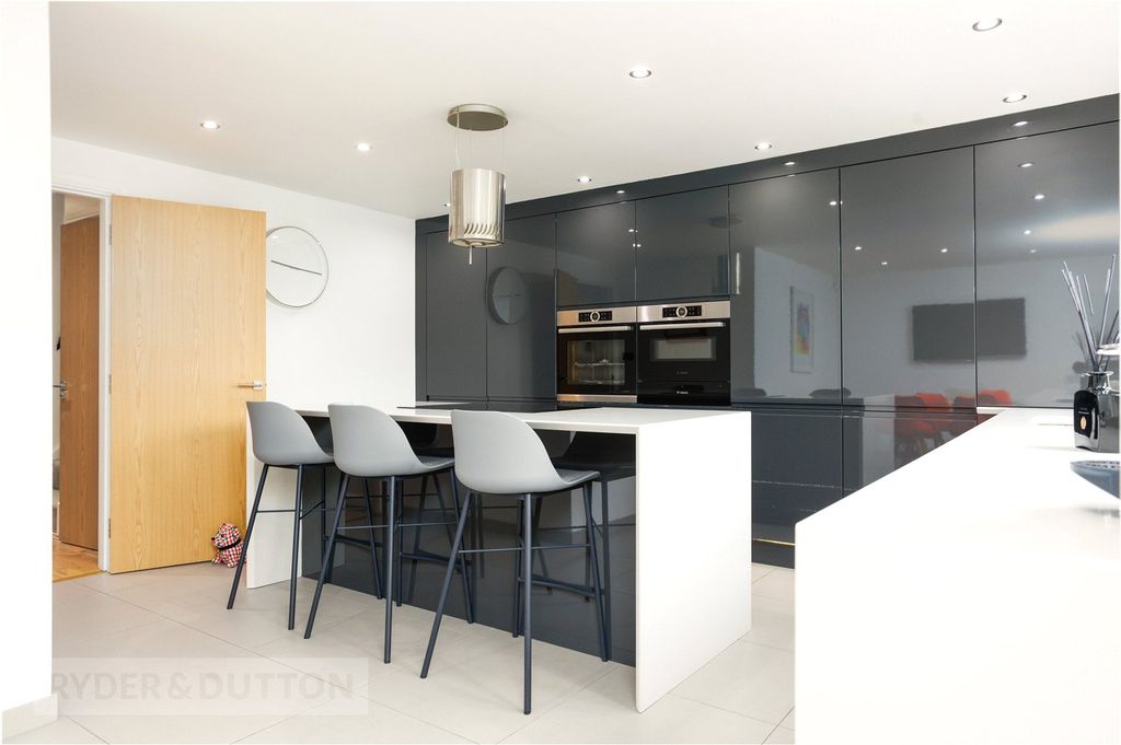 Property photo 3 of 28 Kitchen Diner