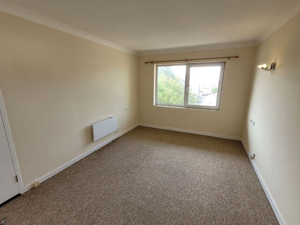 Property photo 3 of 21