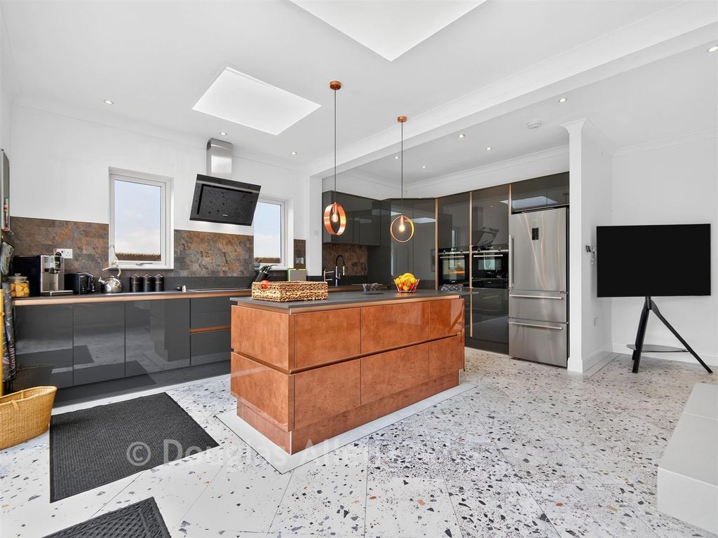 Property photo 3 of 14 Kitchen/Diner