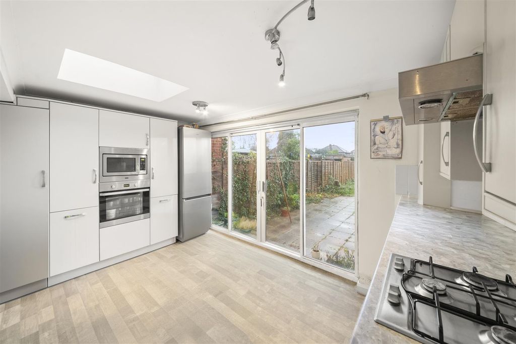 Property photo 3 of 14