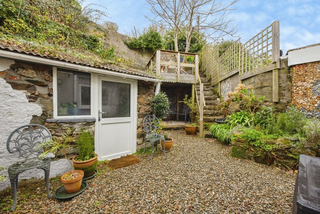 Property photo 2 of 18 Pbox-Img.Jpg