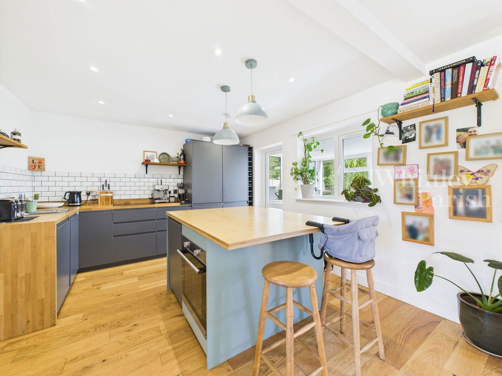 Property photo 3 of 25