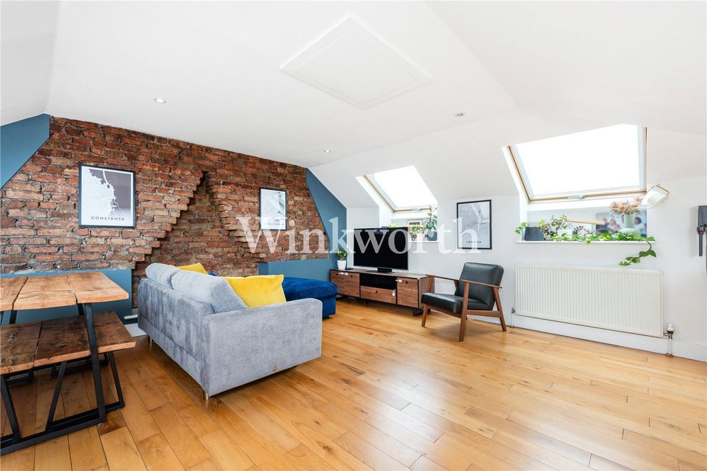 Property photo 2 of 17 Picture No. 18