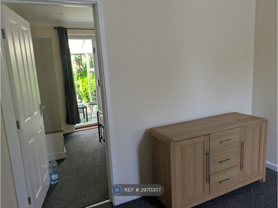Property photo 2 of 3