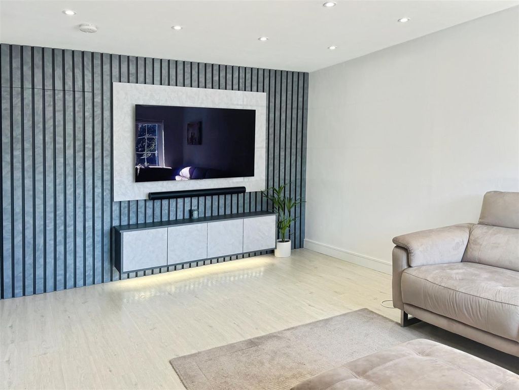 Property photo 3 of 18 689c196F-Img_1954.Jpeg