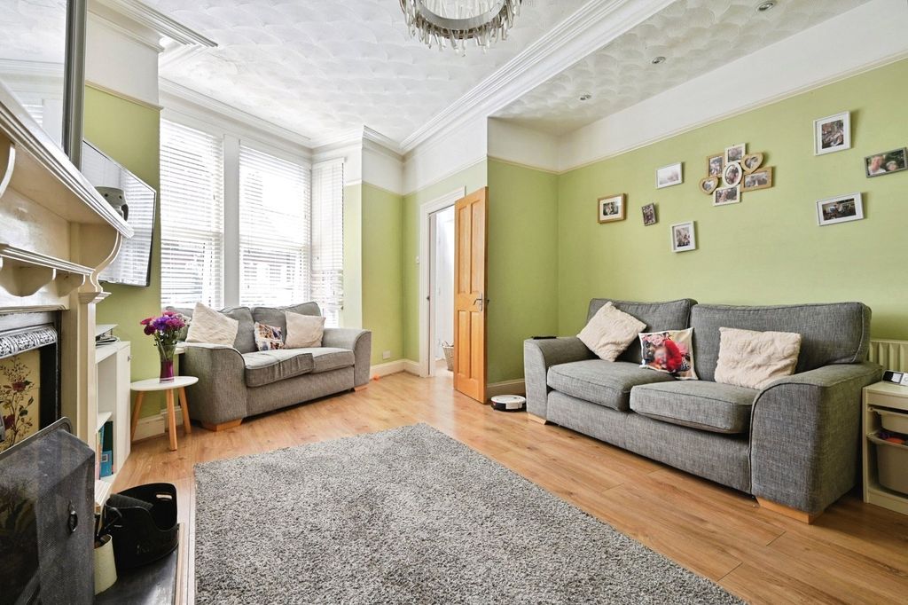Property photo 2 of 15 Picture No. 03