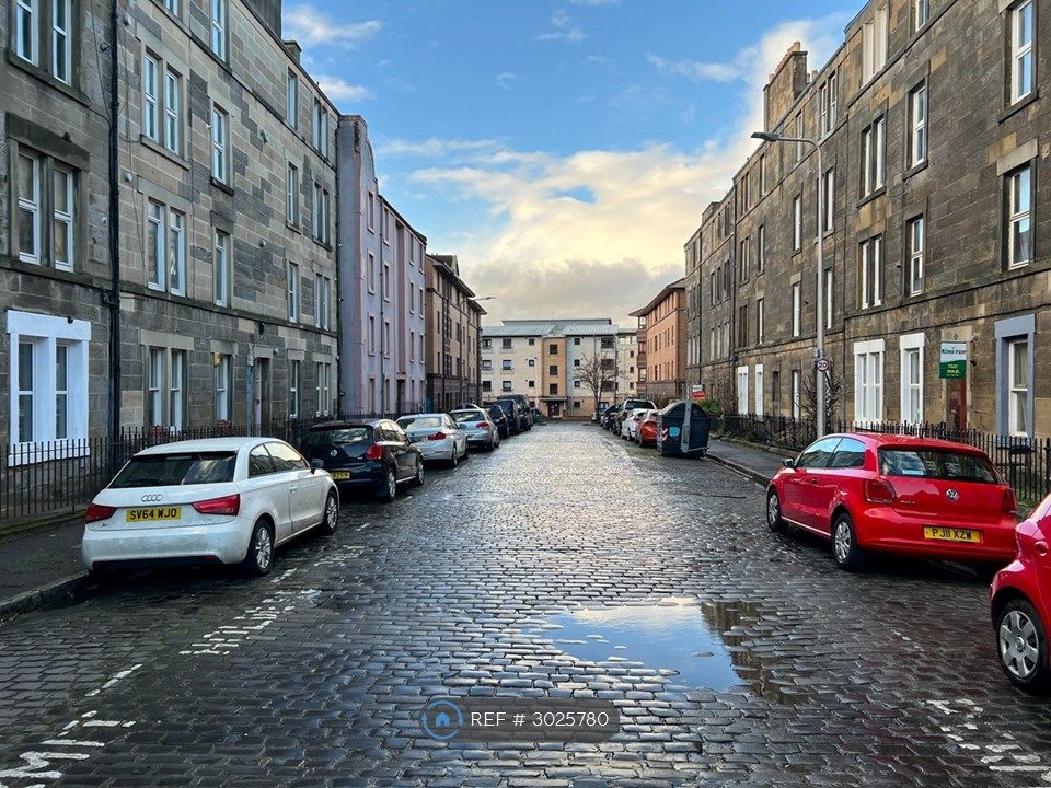 Property photo 3 of 12