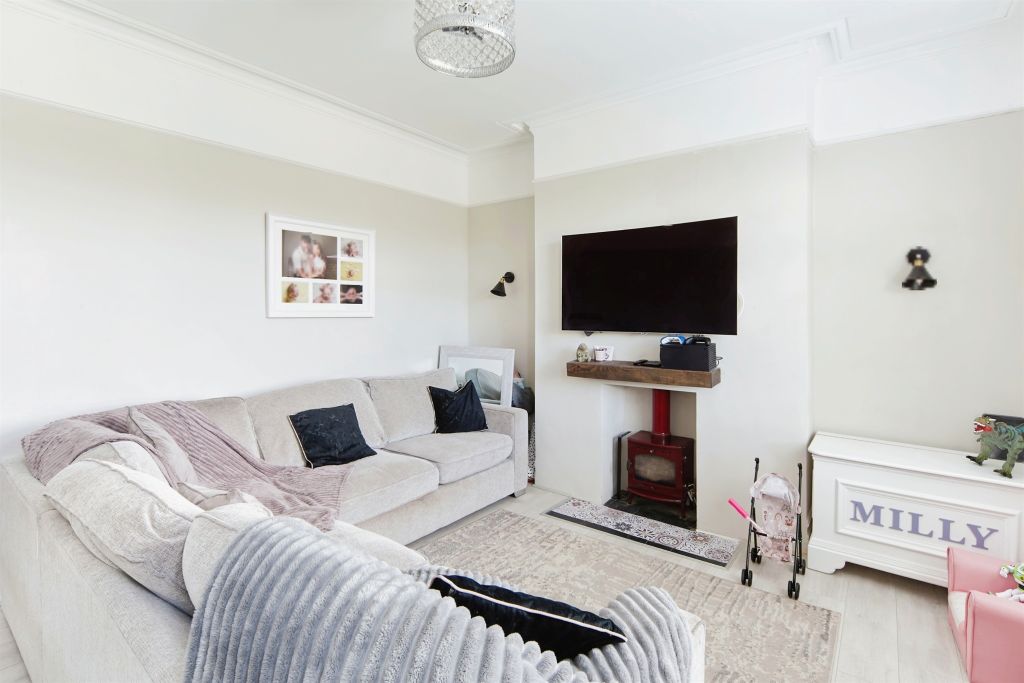 Property photo 3 of 21