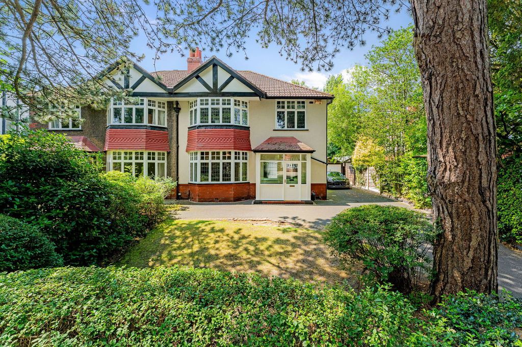 Property photo 1 of 35