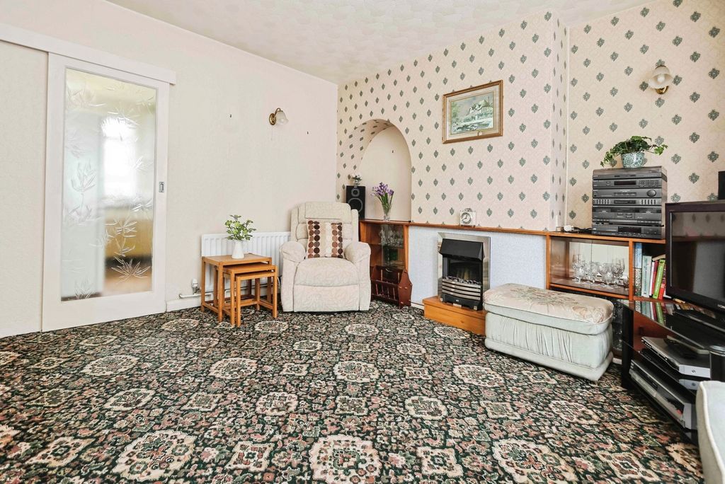 Property photo 2 of 14 Pbox-Img.Jpg