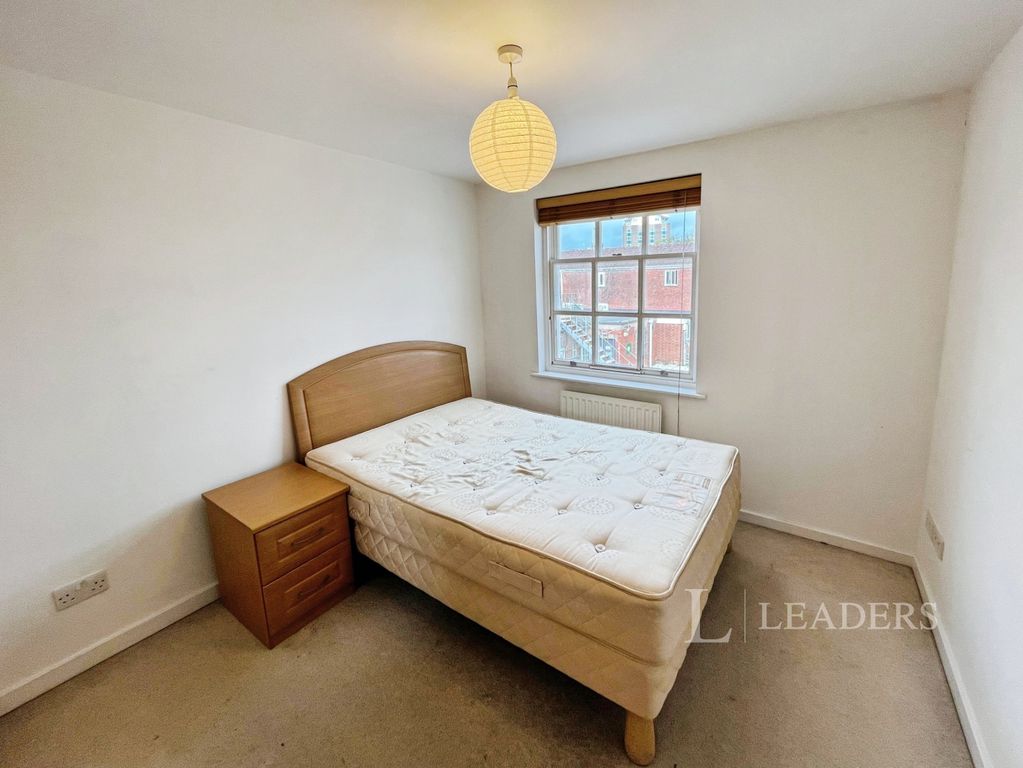 Property photo 3 of 11 Bedroom