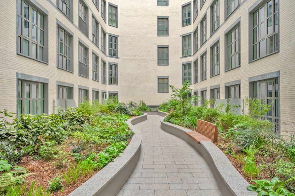 Property photo 3 of 21