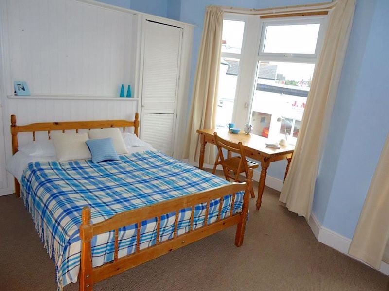 Property photo 1 of 7 Photo 6