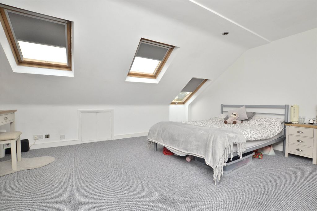 Property photo 3 of 13 Bedroom