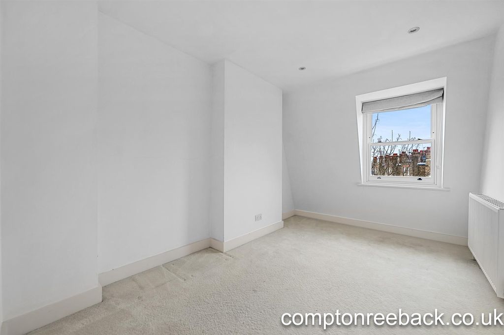 Property photo 3 of 9 Elgin Avenue - Bedroom3 (2).Jpg