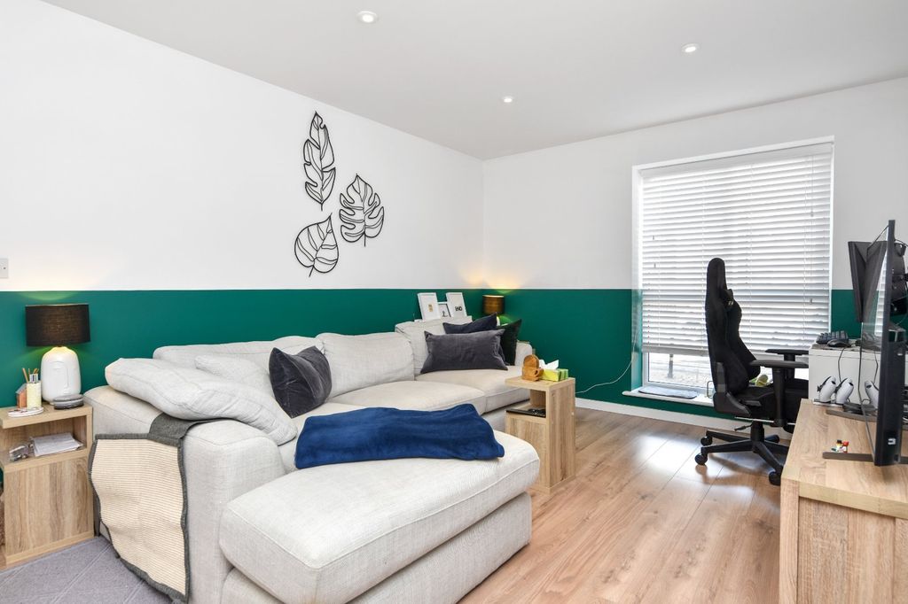 Property photo 2 of 20 Picture No. 09