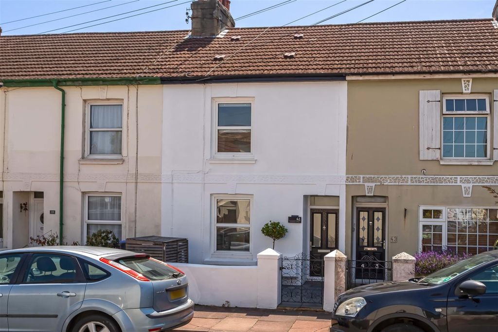 Property photo 1 of 13 Howard St_16.Jpg