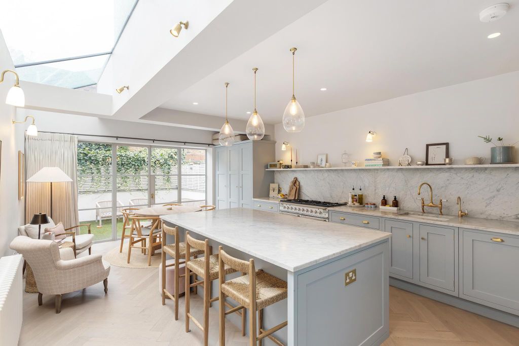 Property photo 1 of 19 Image