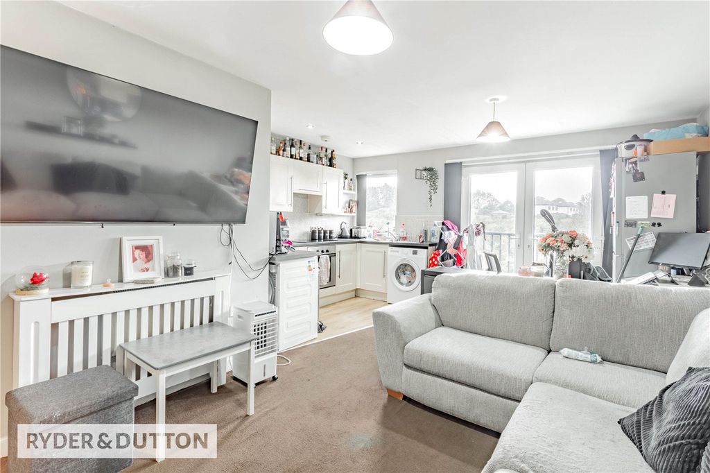 Property photo 3 of 16 Picture No. 13