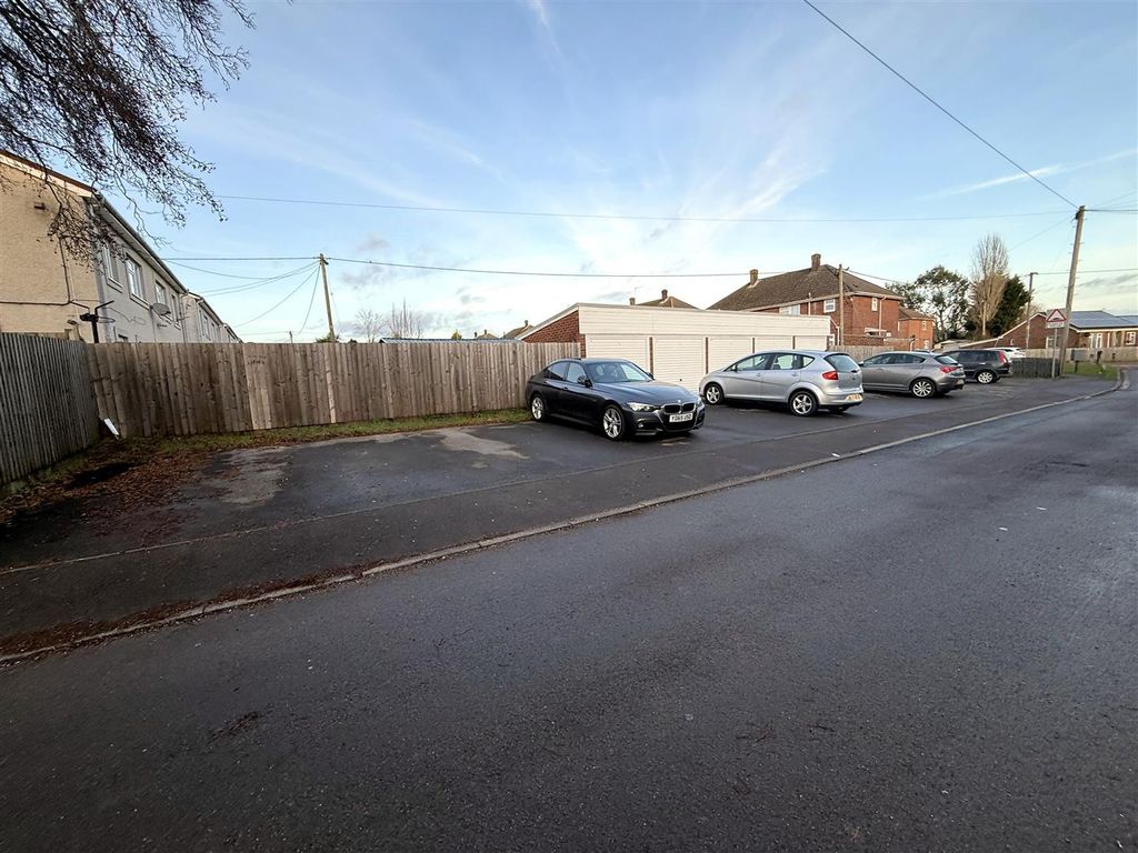 Property photo 3 of 5 Lotimage2440590.Jpg