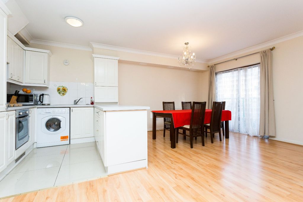 Property photo 3 of 10 Photo 14